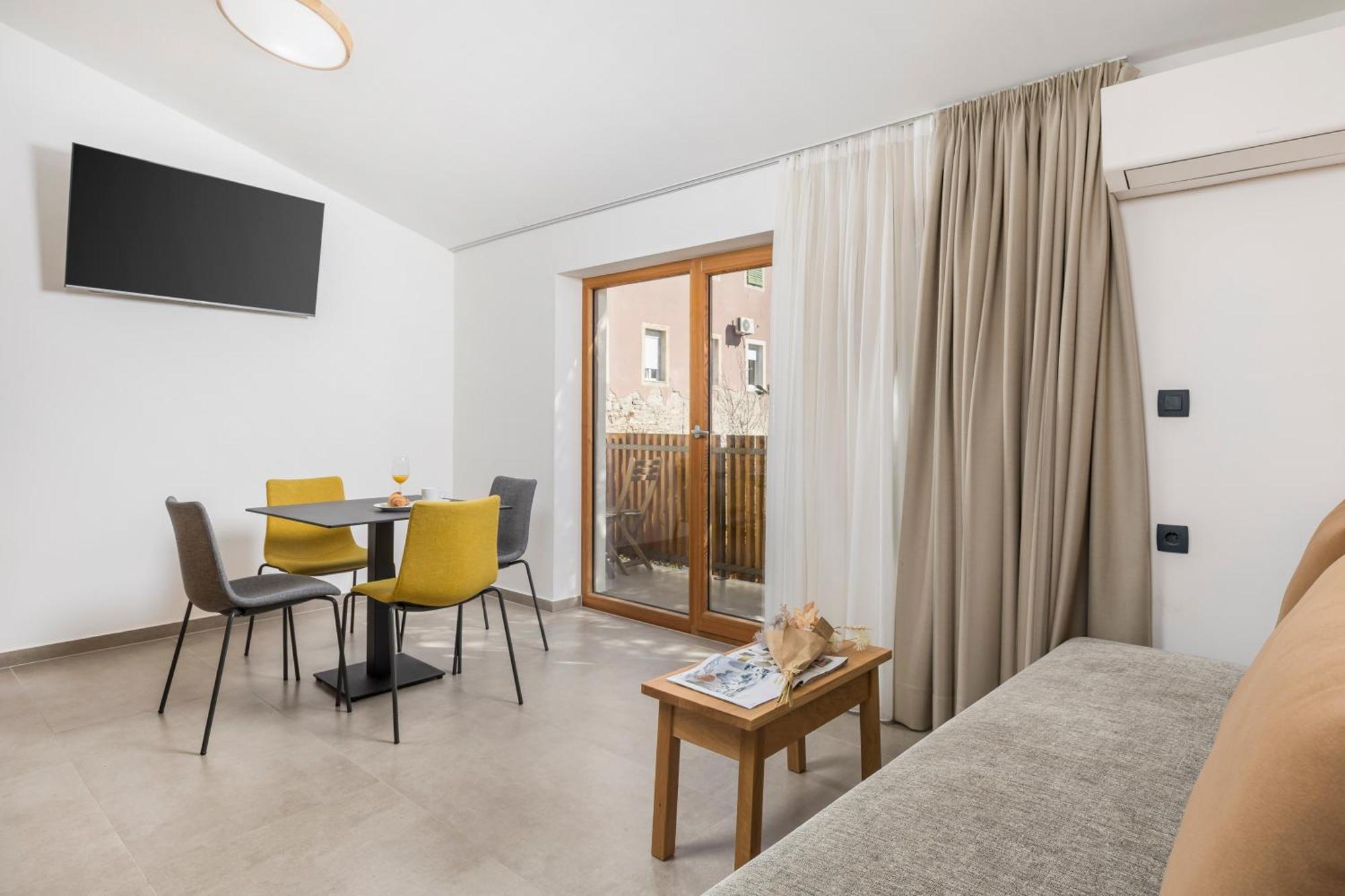 Pula Residence Rooms And Apartments Old City Center エクステリア 写真