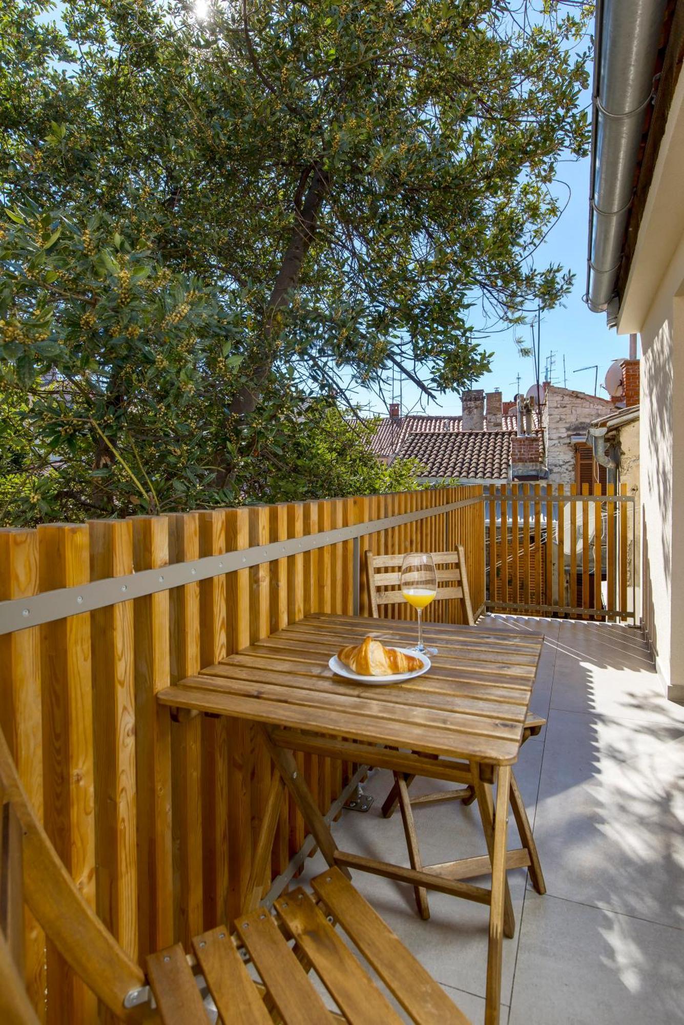 Pula Residence Rooms And Apartments Old City Center エクステリア 写真